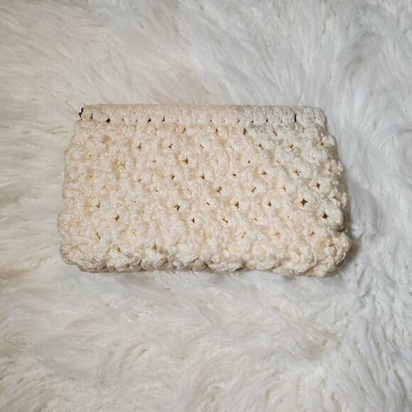 Vintage Cream Crocheted Clutch Handbag Purse - Picture 1 of 9
